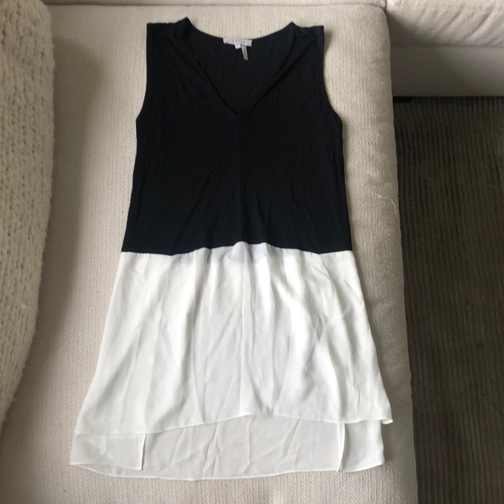 1 state black and white mesh tank